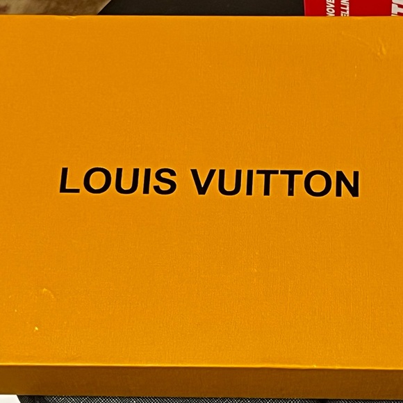 Louis Vuitton Brown and Gold Brush Set - Picture 6 of 8